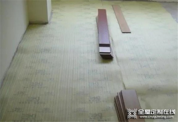 暴雨天氣“謀殺”家具？亞丹教你4招輕松應(yīng)對！